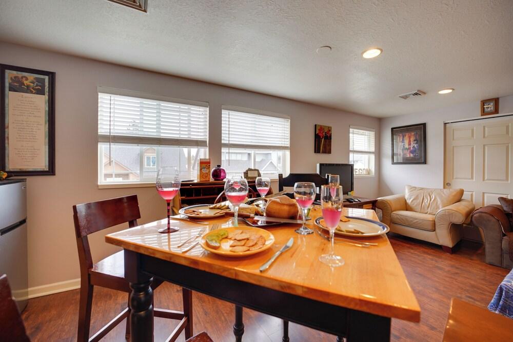 Springfield Apt w/ Deck + Central Location!