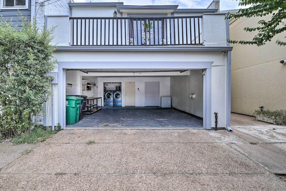 Charming Montrose Townhome With Private Pool!