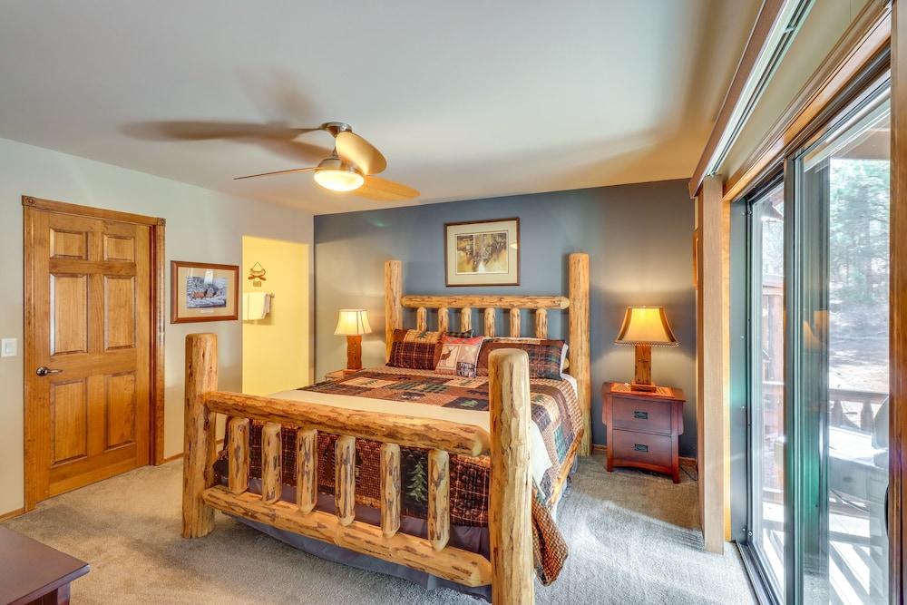 Relaxing Cabin w/ 2 Decks Near Fool Hollow Lake!