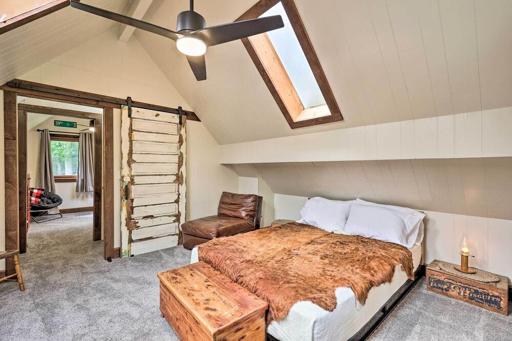 Quiet Max Meadows Cabin, 12 Acres of Property