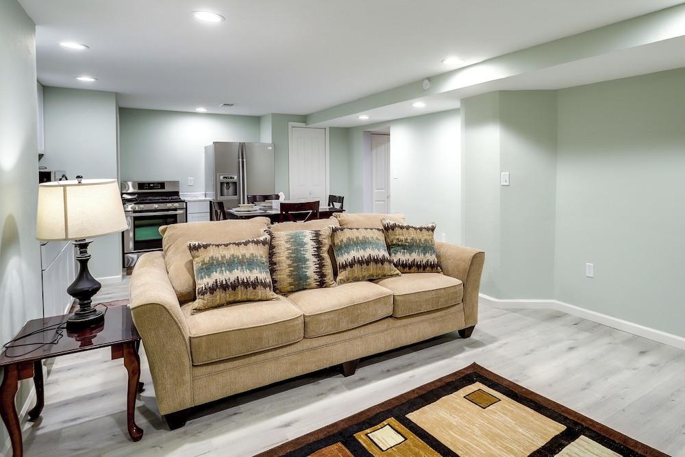 South Bend Area Vacation Rental 8 Mi to Notre Dame