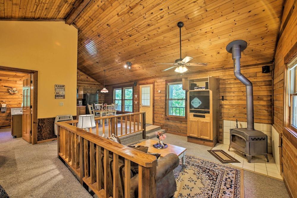 Secluded Studio 1 mi to Thorncrown Chapel