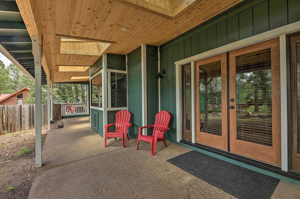 Deck + Yard: Family-friendly Pinetop Retreat