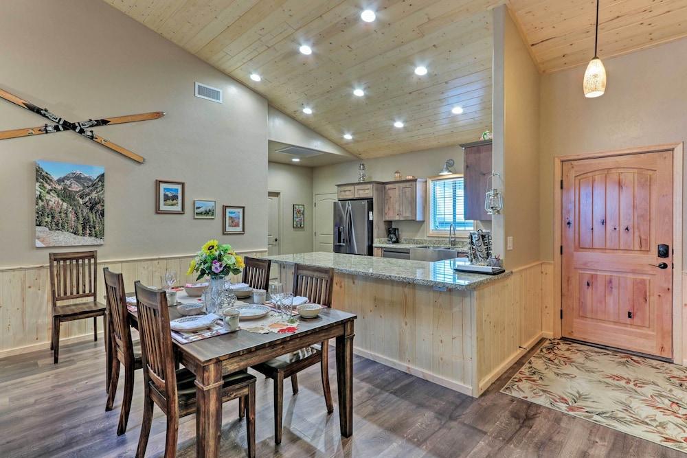 Pinetop Lakes Country Club Home: Resort Amenities