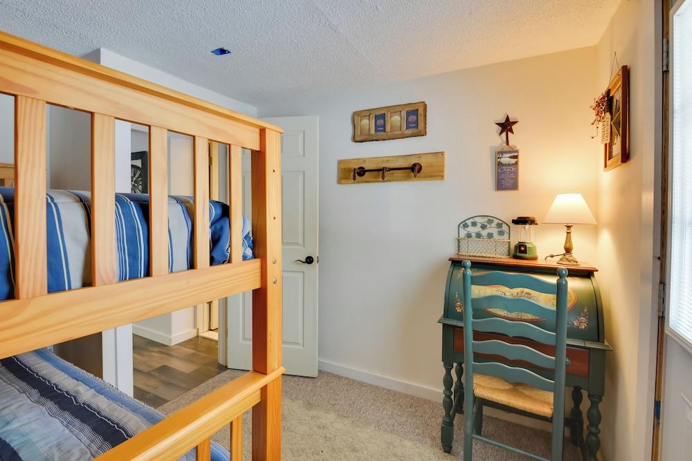 Adirondacks Cabin: Fish, Hunt & Hike!