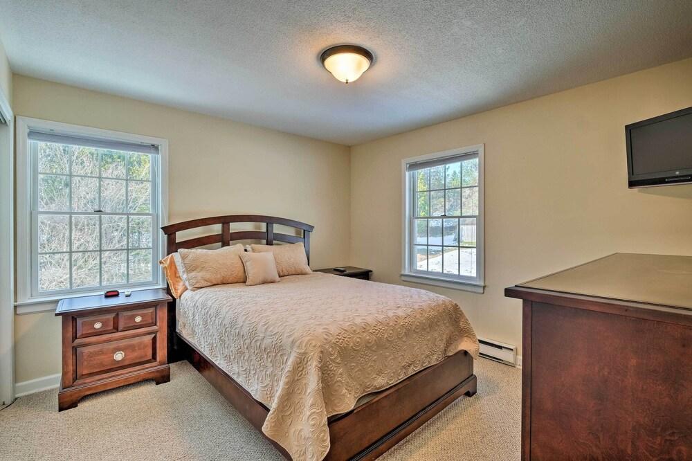 Condo w/ Loft: 2 Mi to Windham Mountain Ski!