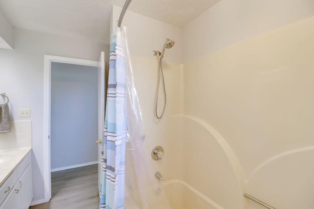 Charming Mountain Home Getaway w/ Gas Grill!