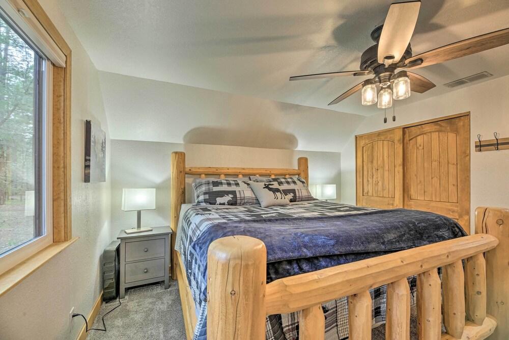 Pinetop Chalet Cabin ~ 1 Mi to Woodland Park