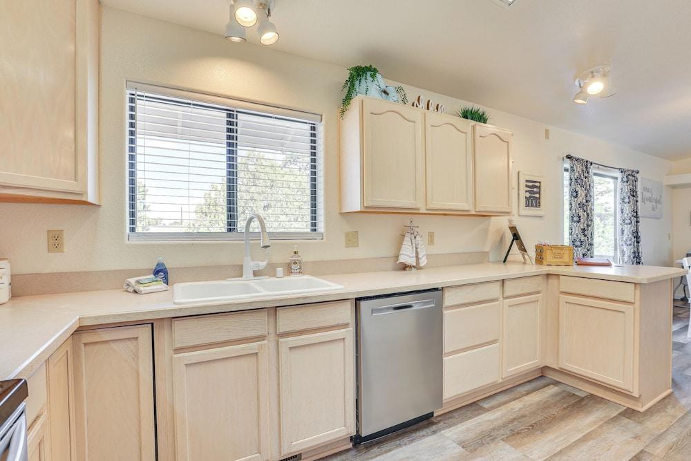 Hike, Sled & Snowshoe! Family Retreat in Payson