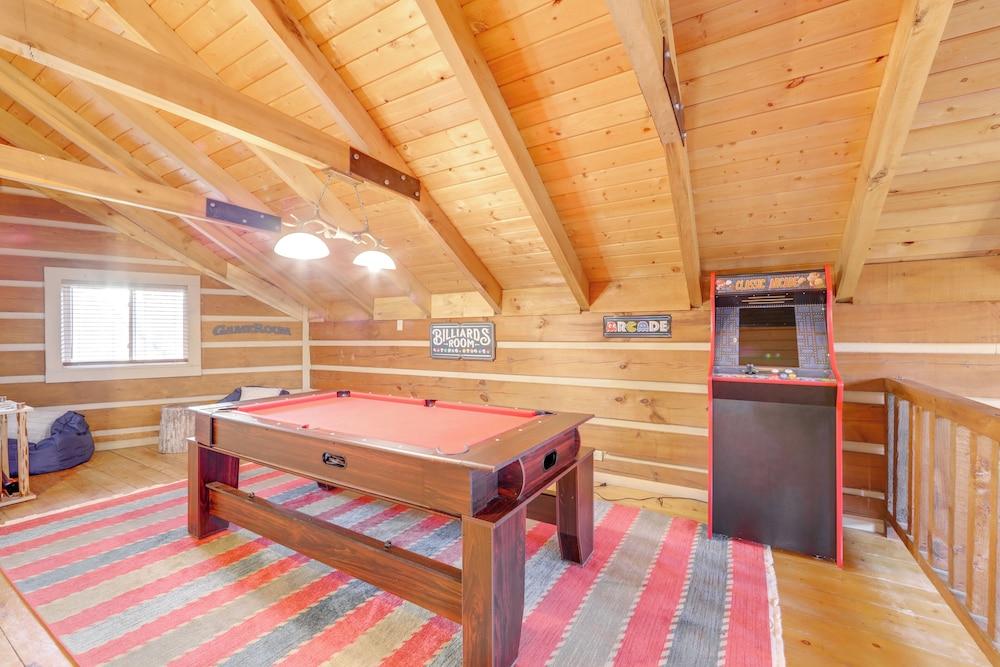 True Log Cabin w/ Game Room, Year-round Views