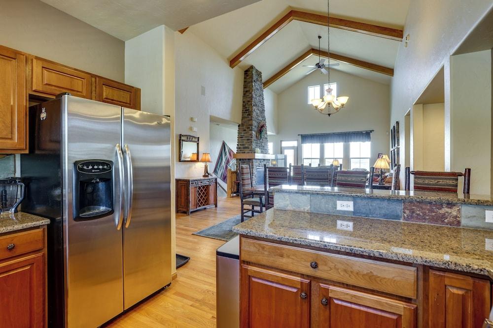 1 Mi to Granby Ranch: Mtn Home w/ Deck