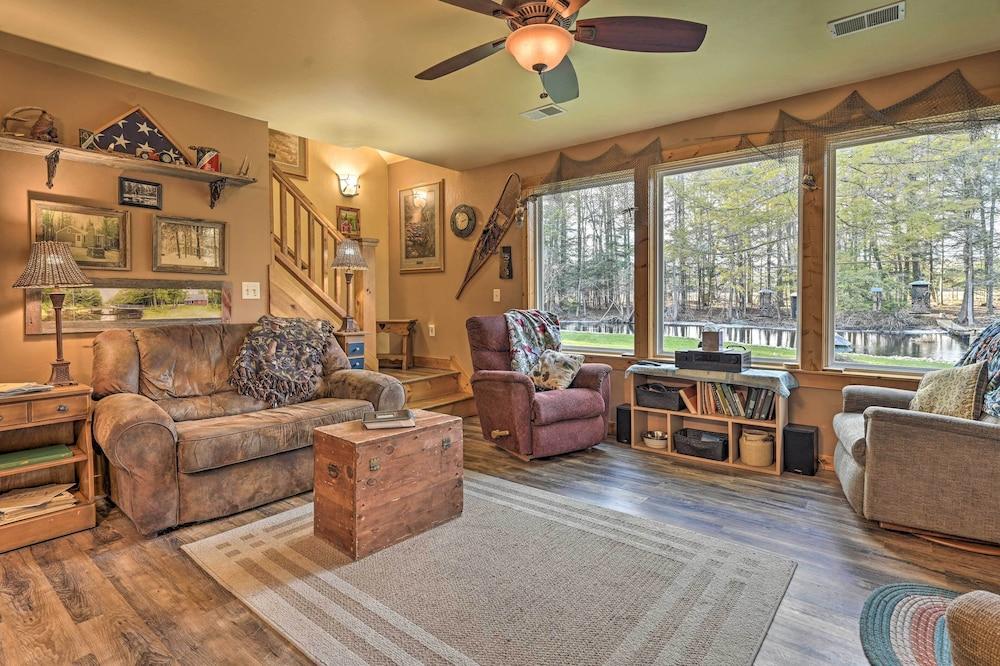 Secluded Birnamwood Cottage w/ Deck & River Views!