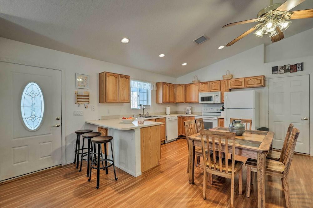 Patio & Mtn Views: Tranquil Sedona Gem