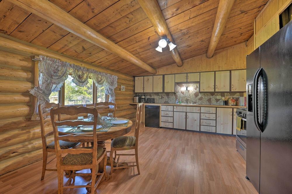 Cozy WY Home: Rivers, Lakes, Mountains, Wildlife