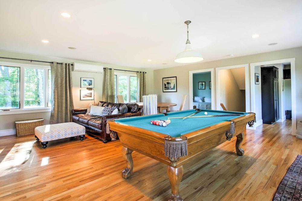 Large Kennebunk Home, Walk to Beach < 2 Mi to Town