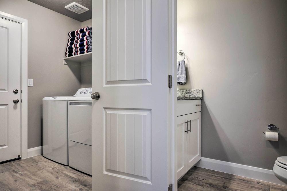 Utah Home w/ Pool Access: Near St George & Zion!