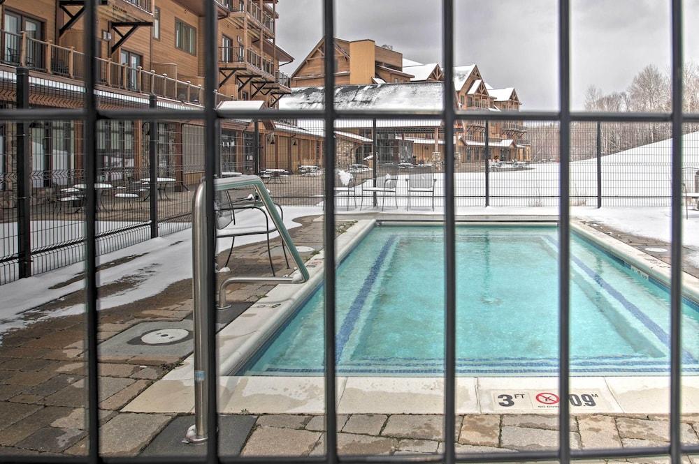 Slopeside Burke Mtn Condo w/ Amenity Access!