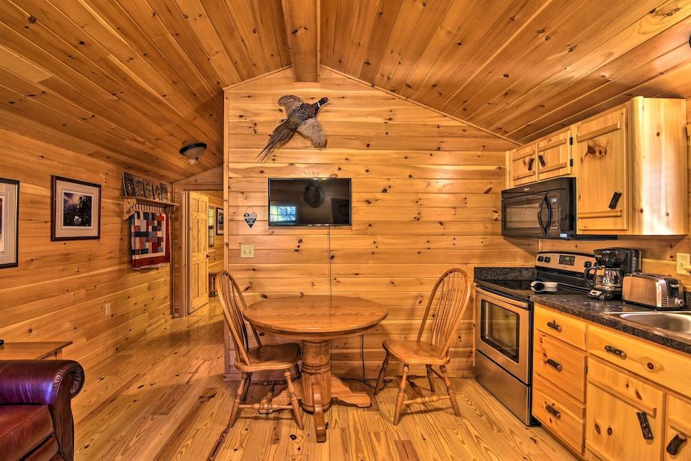 Parsons Cabin w/ Fire Pit & River Access!