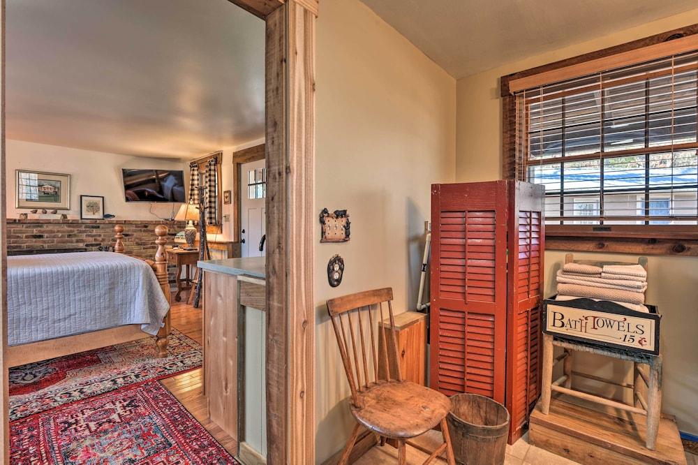 Berkeley Springs Haven w/ Sleepy Creek Access!