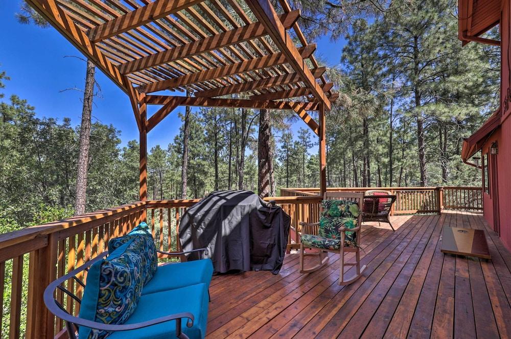 3 Mi to Downtown: Cabin w/ Gas Grill in Prescott