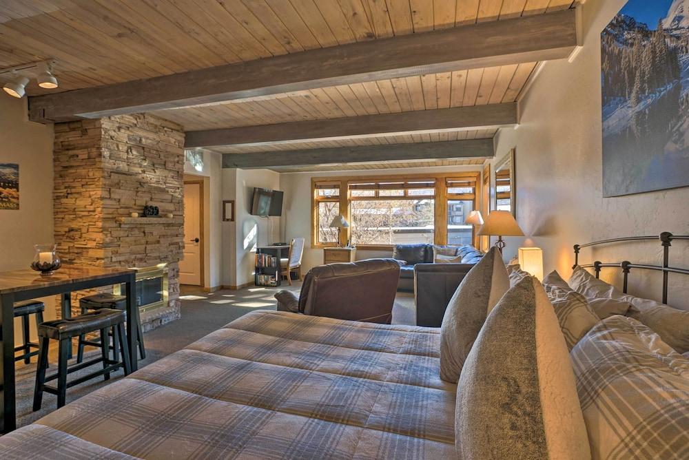 Ski Lovers Studio w/ Easy Pool + Hot Tub Access!
