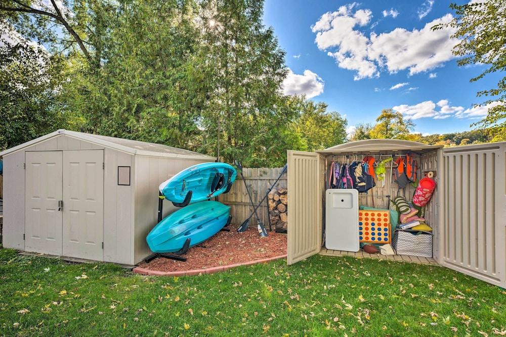 Boat Dock & Backyard: 'rock River Retreat'