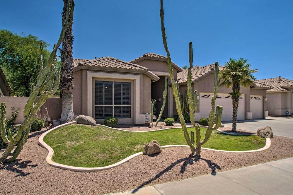 Chandler Retreat w/ Pool, Hot Tub & Grill!