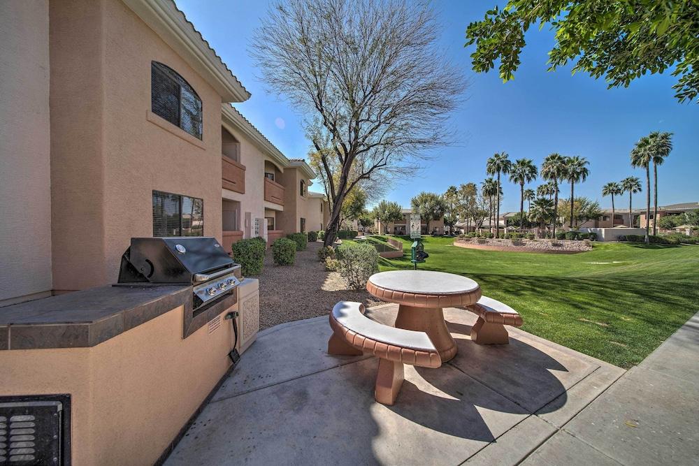 Bright Phoenix Condo - 3 Mi to State Farm Stadium!