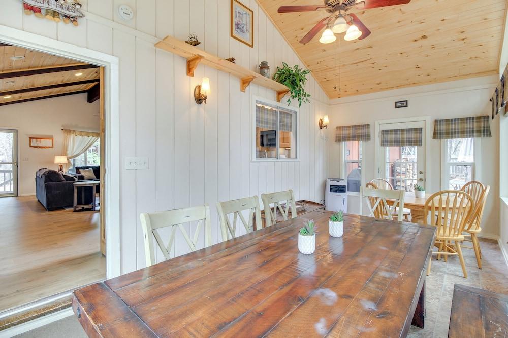 Peaceful Mountain Getaway in the Pines!