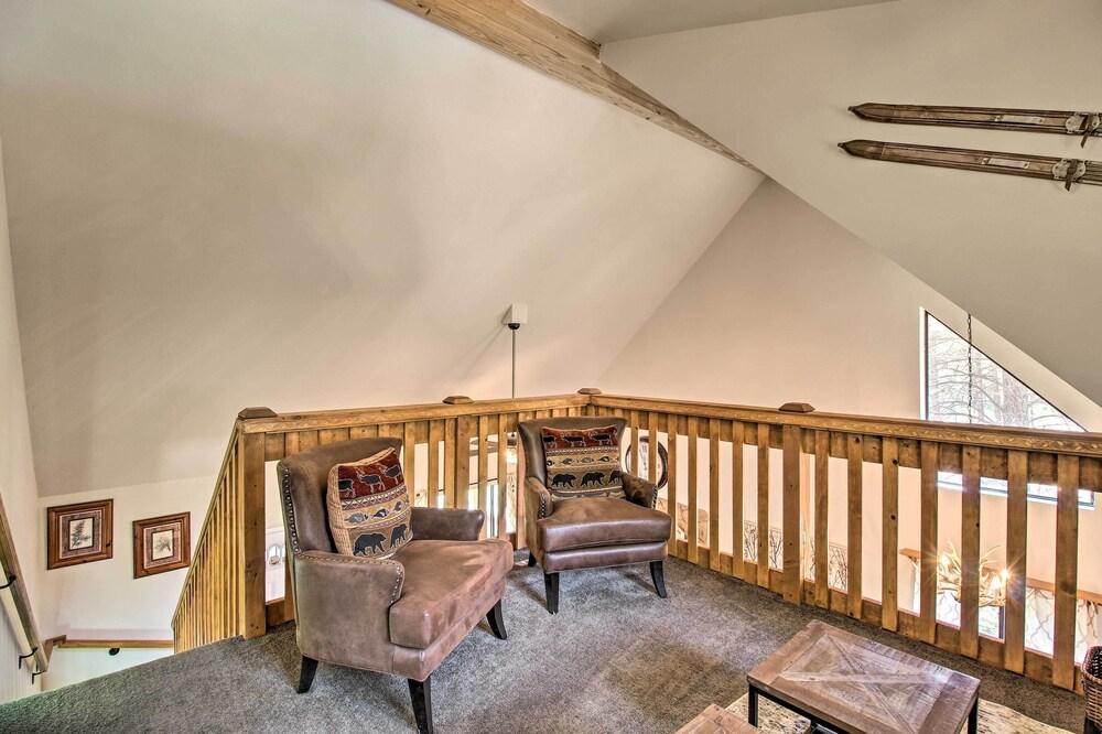 2 Mi to Fool Hollow Lake: Wooded Cabin w/ Fire Pit