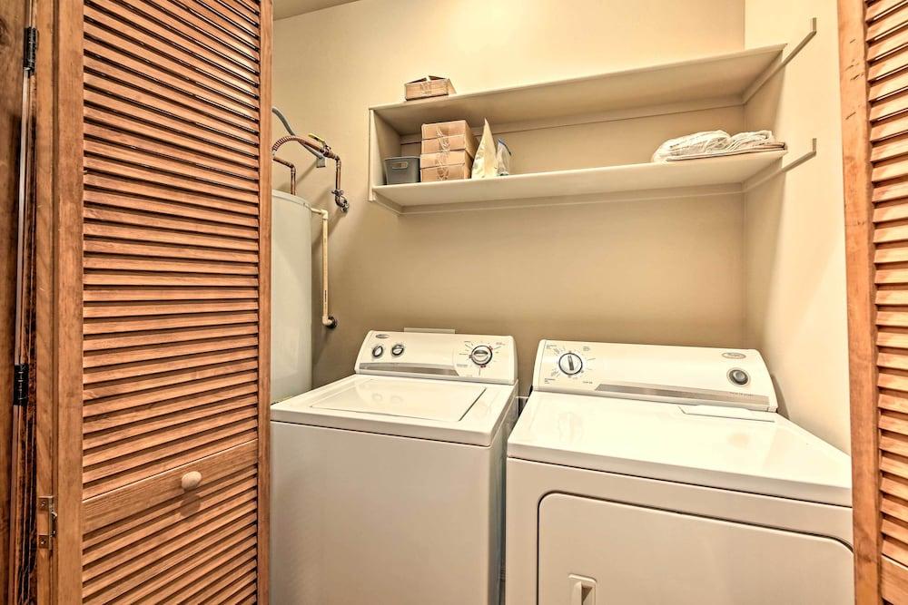 < 1 Mi to Torreon Golf Club: Show Low Condo