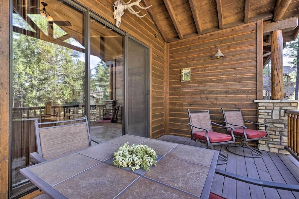 4 Mi to Fool Hollow Lake: Cabin w/ Tranquil Deck