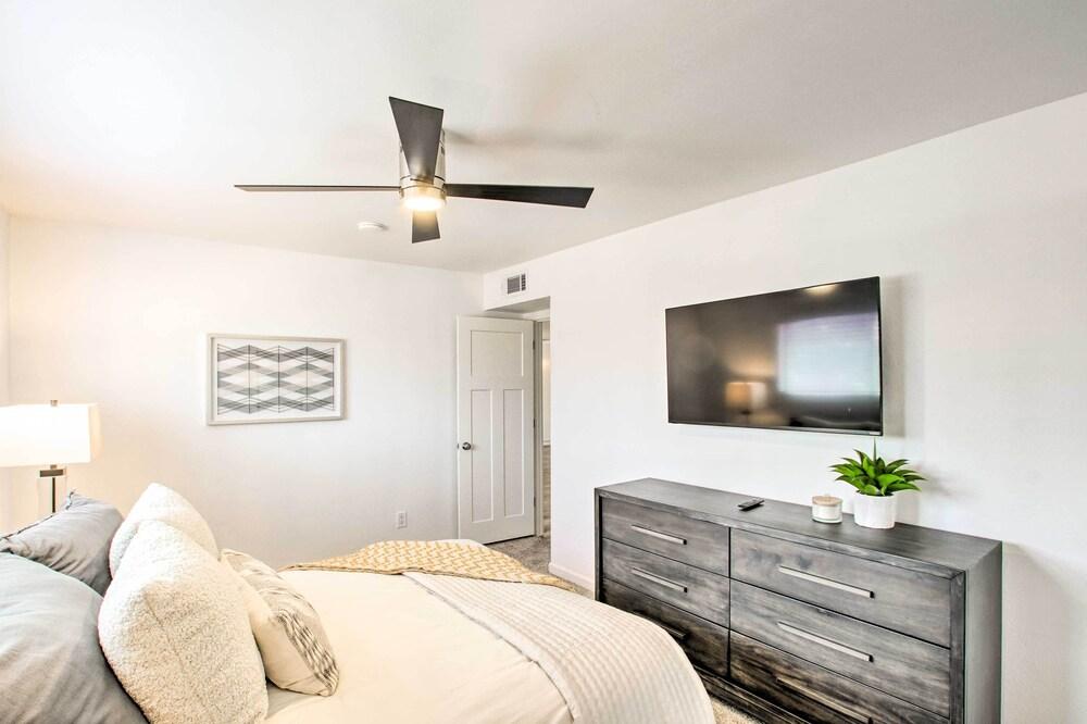 Fire Pit, Heated Pool: Central Tempe Escape!