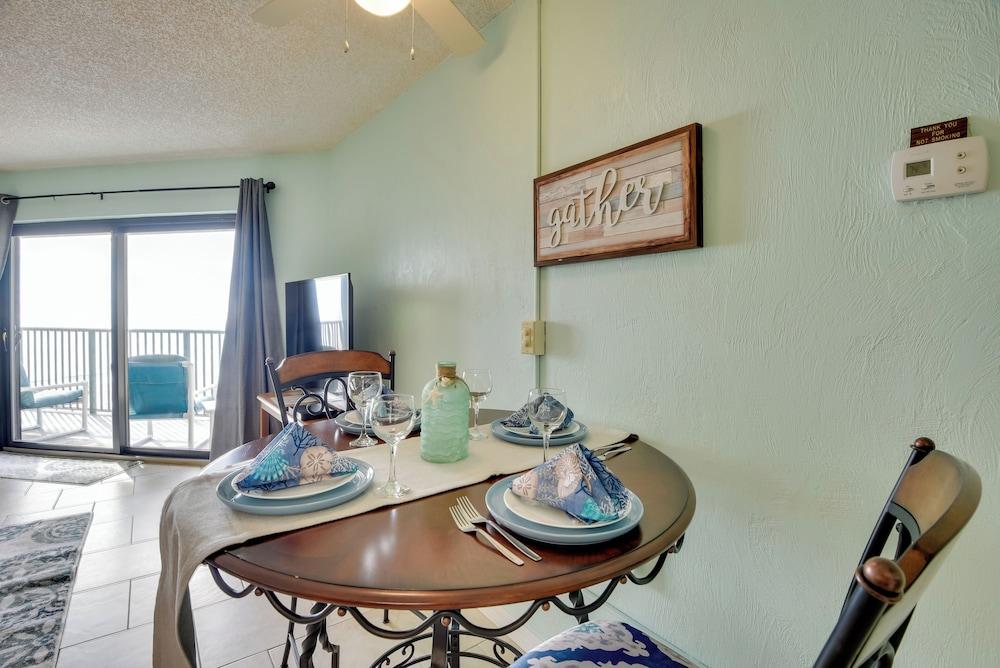 Ocean-view Condo w/ Balcony on Daytona Beach!