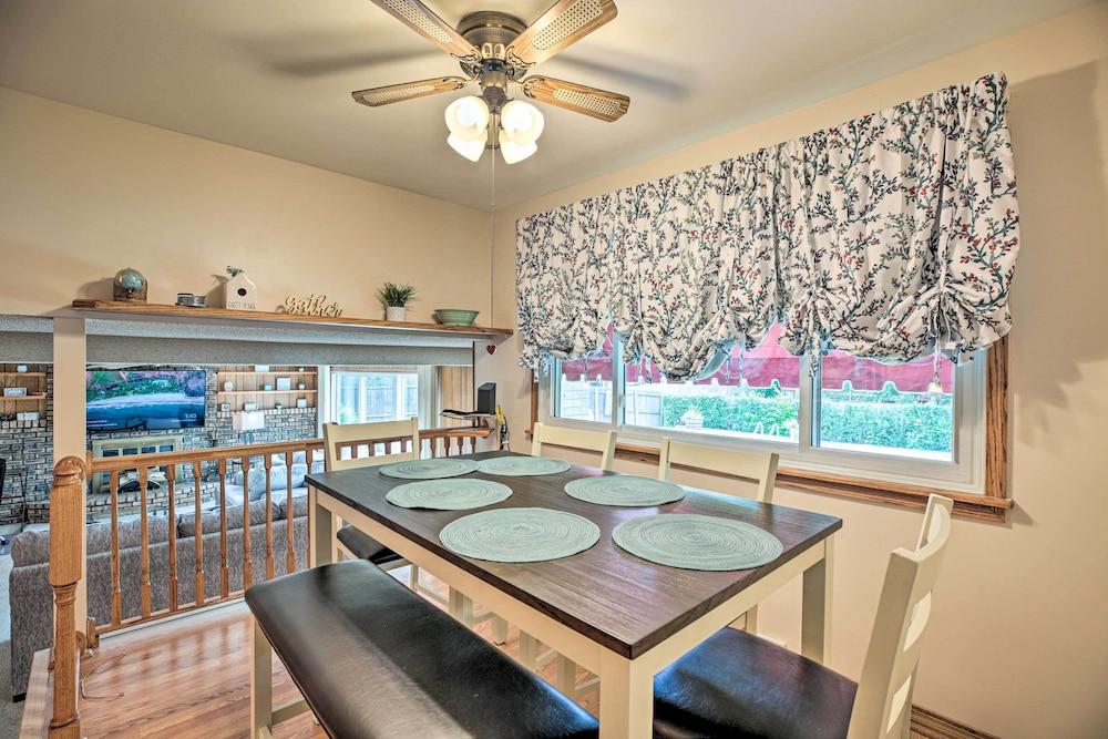 Spacious Family Glenwood Estates Home w/ Hot Tub!