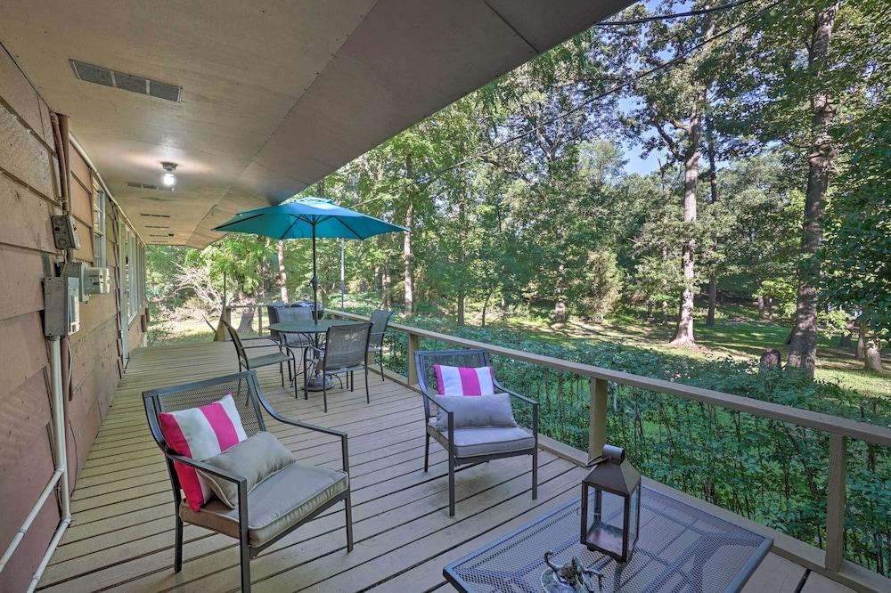 Lake O the Pines Retreat w/ Water Access!