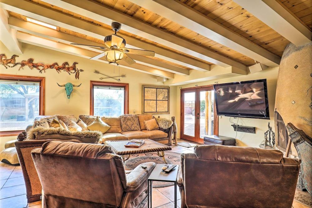 Tucson Home by Nature Preserve; Perfect for Hiking