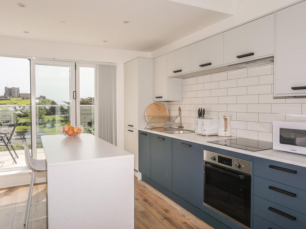 Golygfa'r Gastell / Castle View