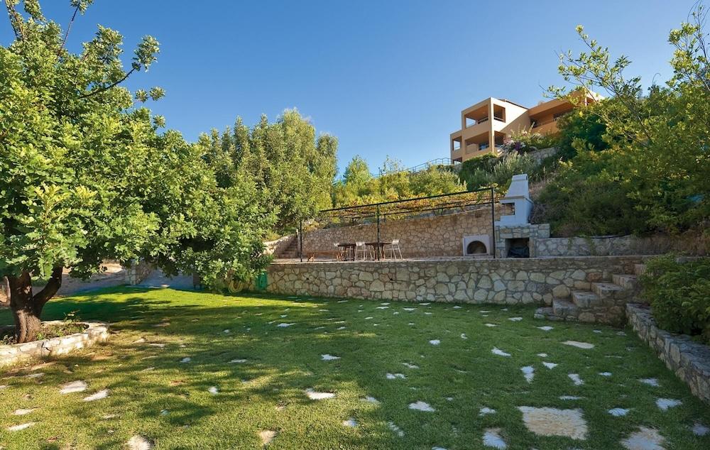 Daphne Villa in Chania