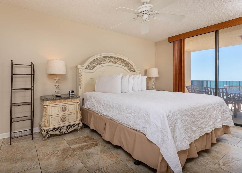 Phoenix V 309 2 Bedroom Condo by Redawning