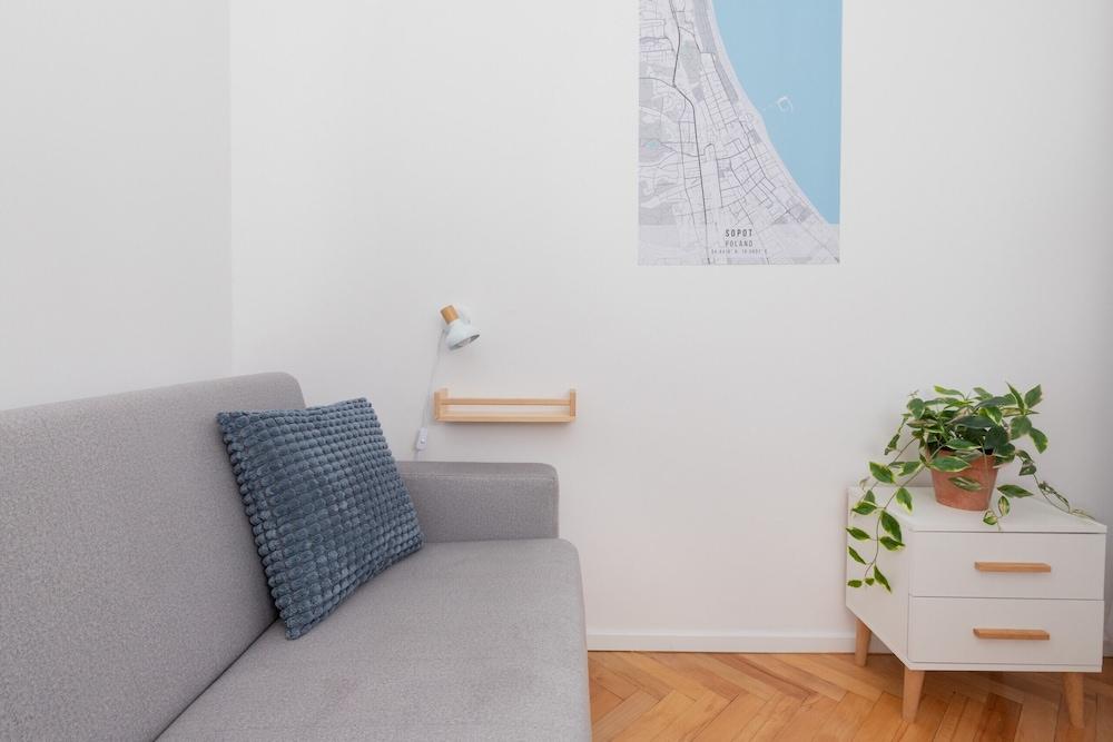 Cosy Apartment Reja by Renters