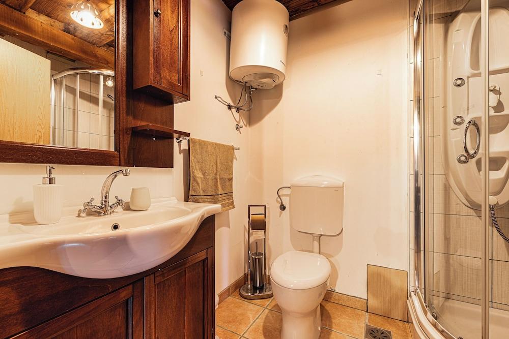 Vineyard Cottage Pavlin 2