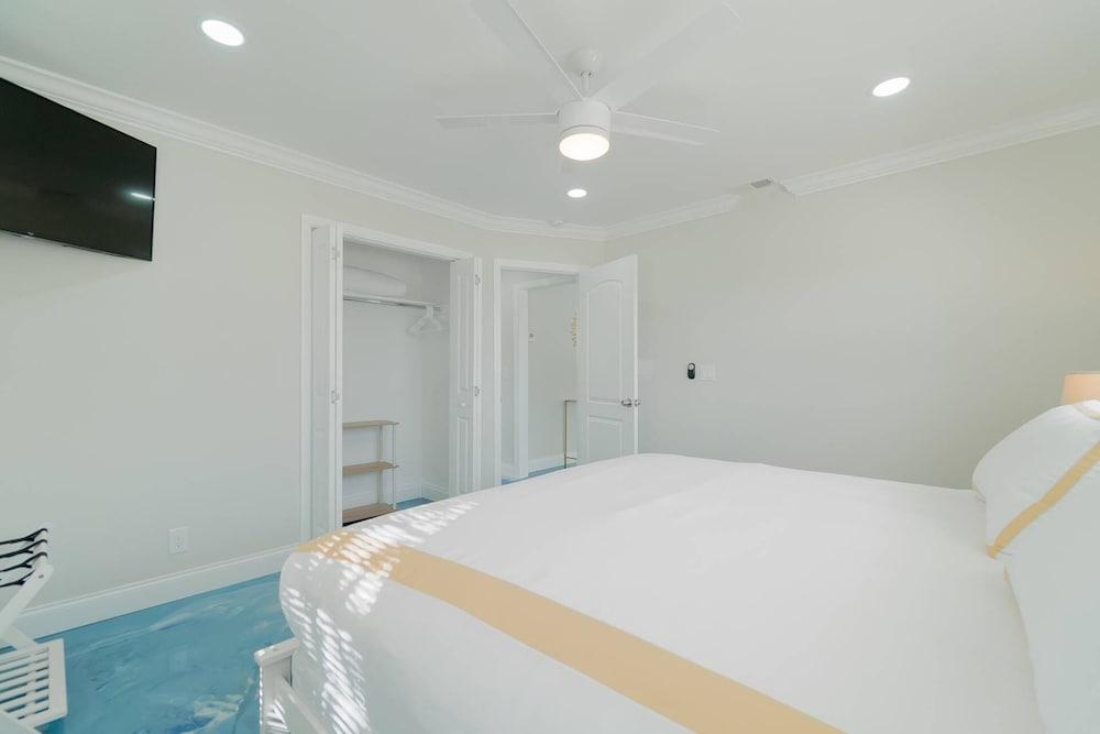 Ocean Oasis Apt B, Downtown, Beach, Dog Friendly, Shops