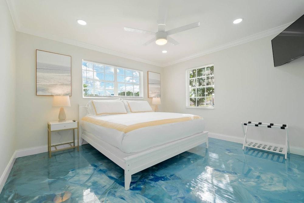 Ocean Oasis Apt B, Downtown, Beach, Dog Friendly, Shops