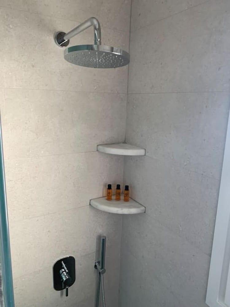 SUN Studio 8 - Close TO 180 Sunset BAR