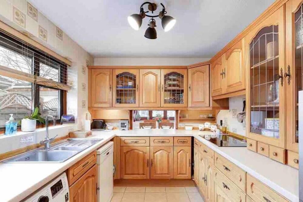 Peaceful,captivating Home With Idylic Surroundings