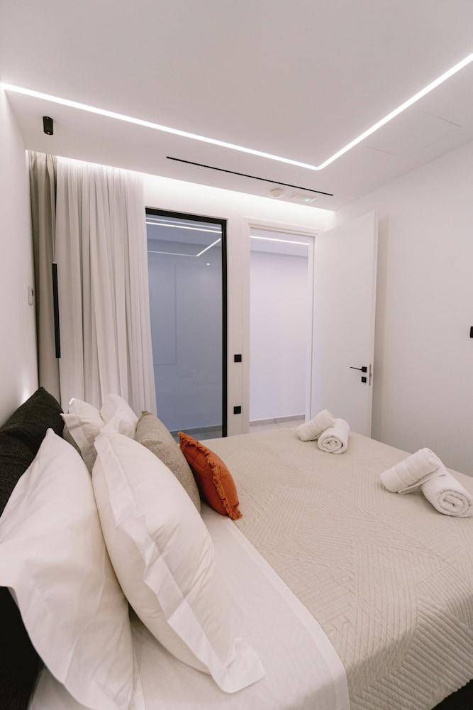 DOMUS GARDEN APARTMENTS