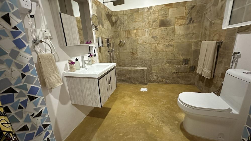 Double A Nungwi Beach Hotel