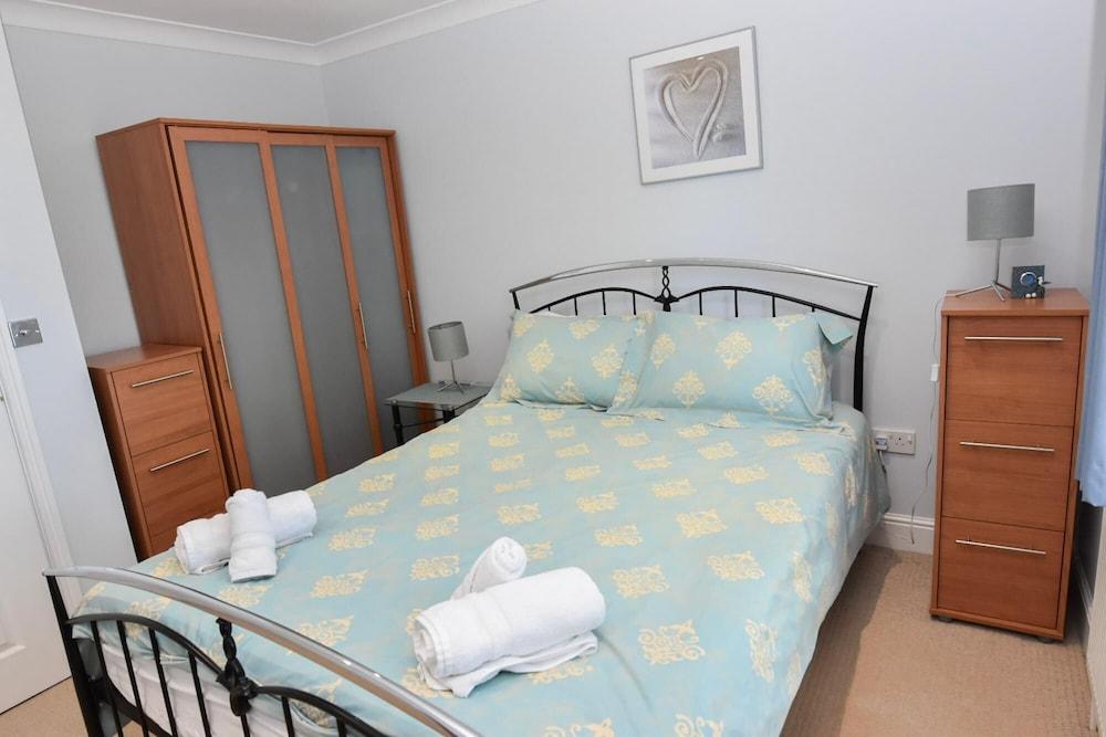 Solent Landing No 12A - Beachfront