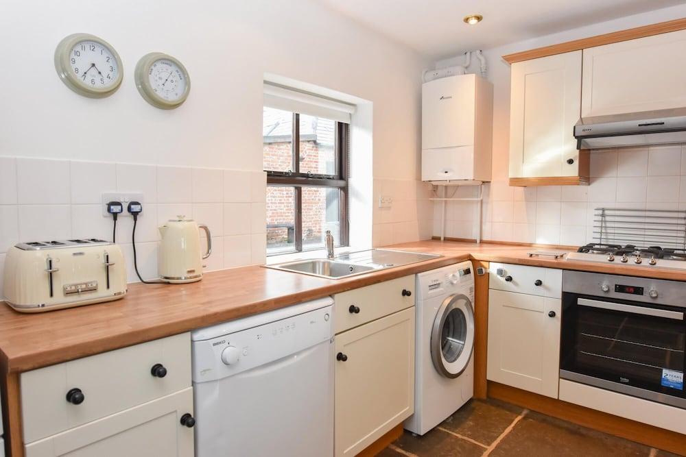 Old Byre Little Upton Farm